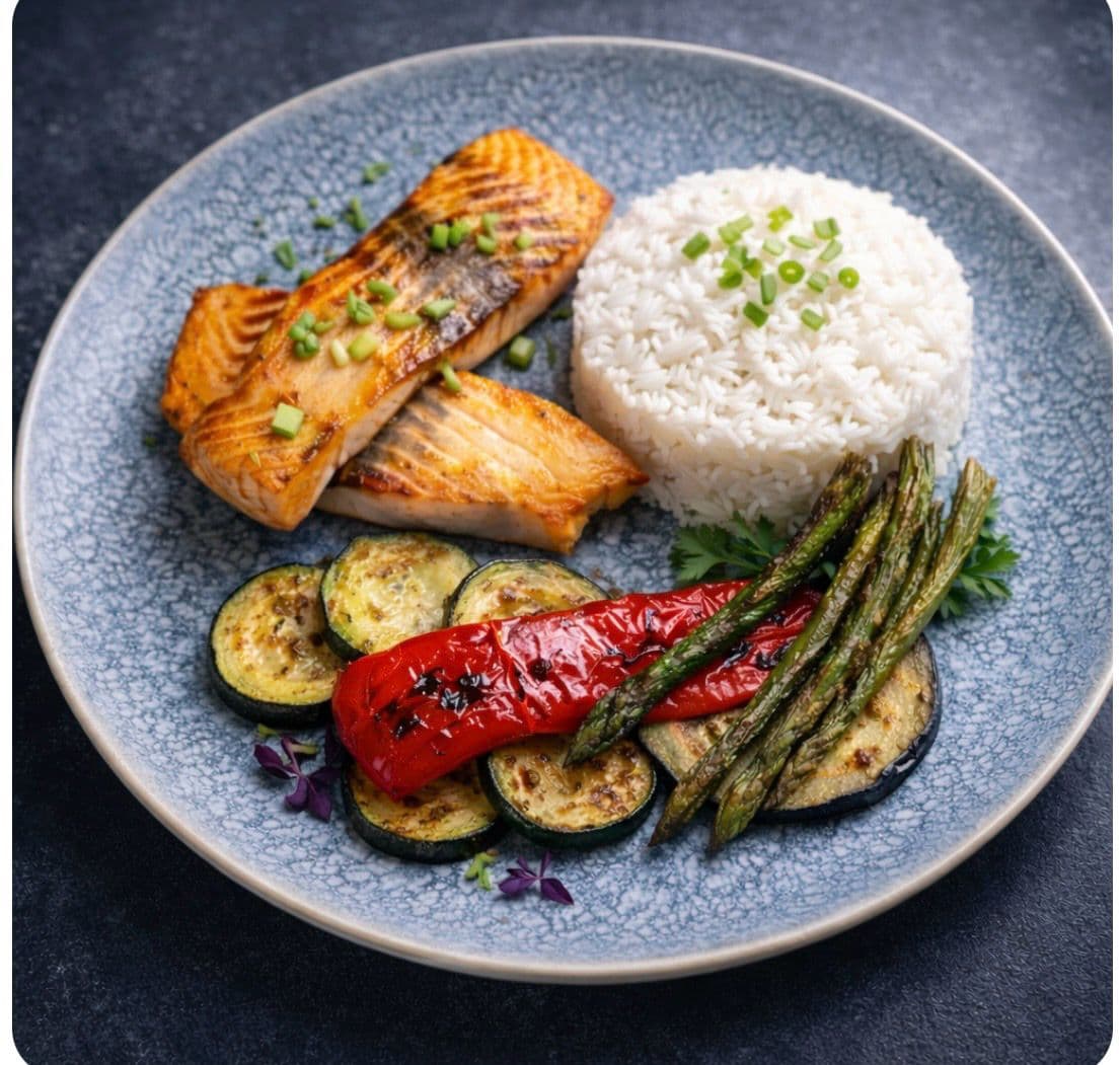 Salmon with grilled vegetables and white rice